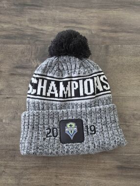 Seattle Sounders FC New Era 2019 MLS Cup Champions Locker Room Knit Beanie